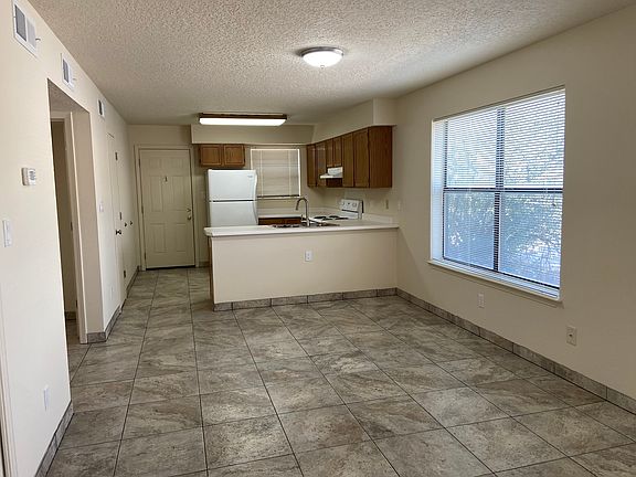 4th image of 4312 Calle Andrew #D