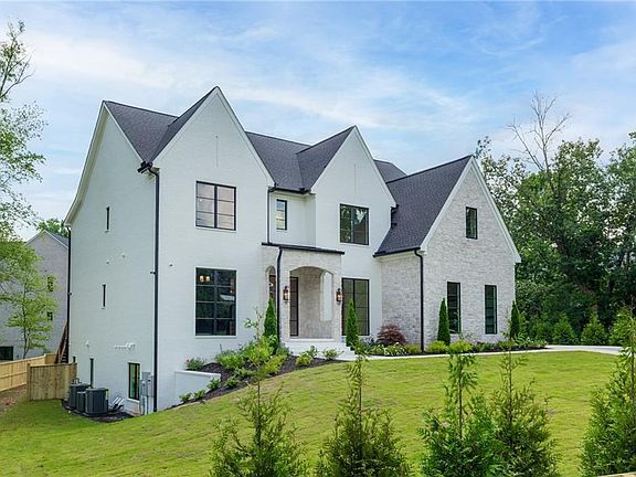 3rd image of 290 Christopher Robin Rd