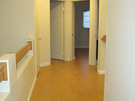 5th image of 821 Oakhurst Dr