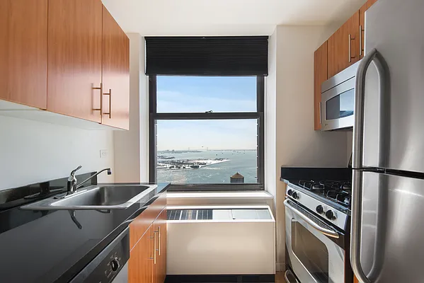 Rented by Douglas Elliman | media 16