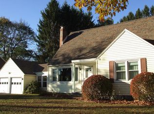 18 Lakehill Rd, Ballston Lake, NY 12019