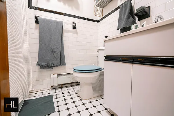 Rented by Highline Residential | media 18