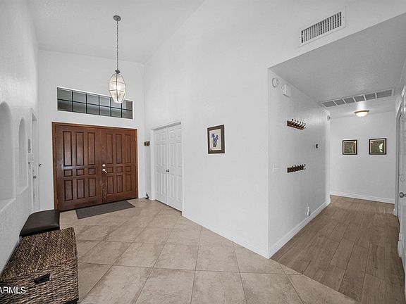 4th image of 4557 E Vista Dr