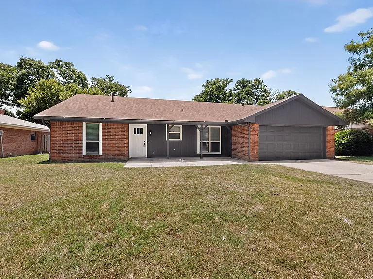 2919 Panhandle Dr — Photo 3