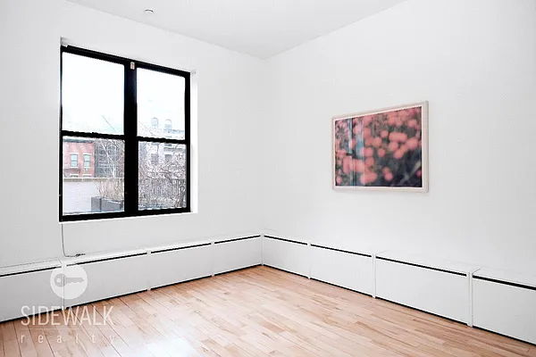 Rented by Sidewalk Realty LLC | media 30