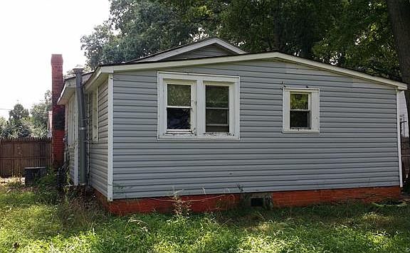 4th image of 2409 Lamberts Ave