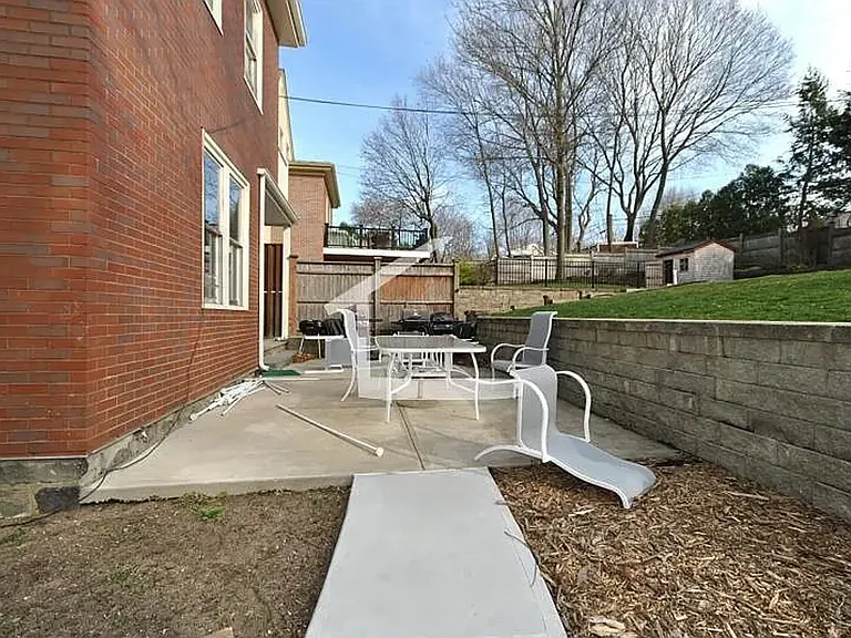 29 Mapleton St #1 — Photo 8