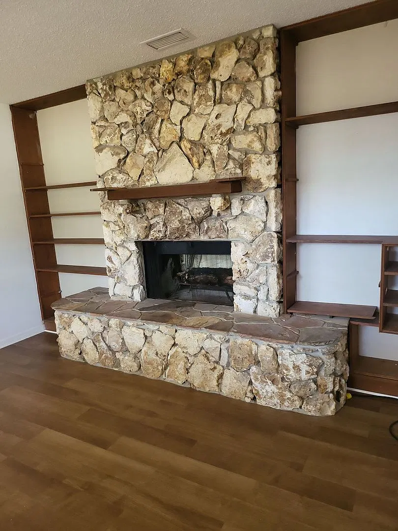 4741 Pilgrims Way — Photo 3