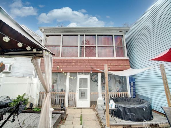 381 Keene St, Perth Amboy, NJ 08861