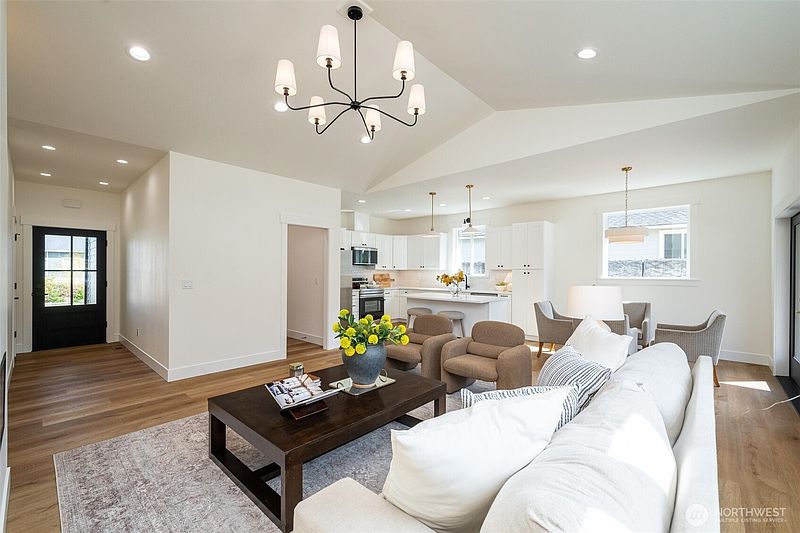 4th image of 6317 Winchester Way