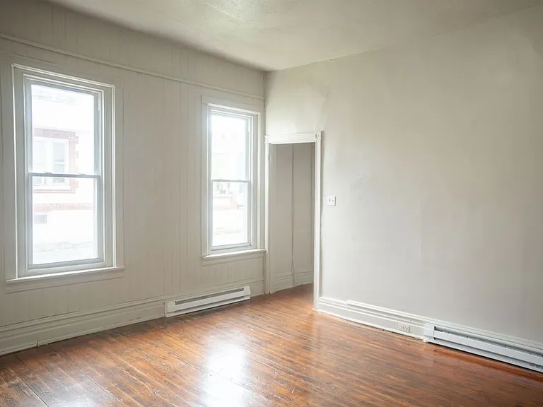 23 E Main St — Photo 10