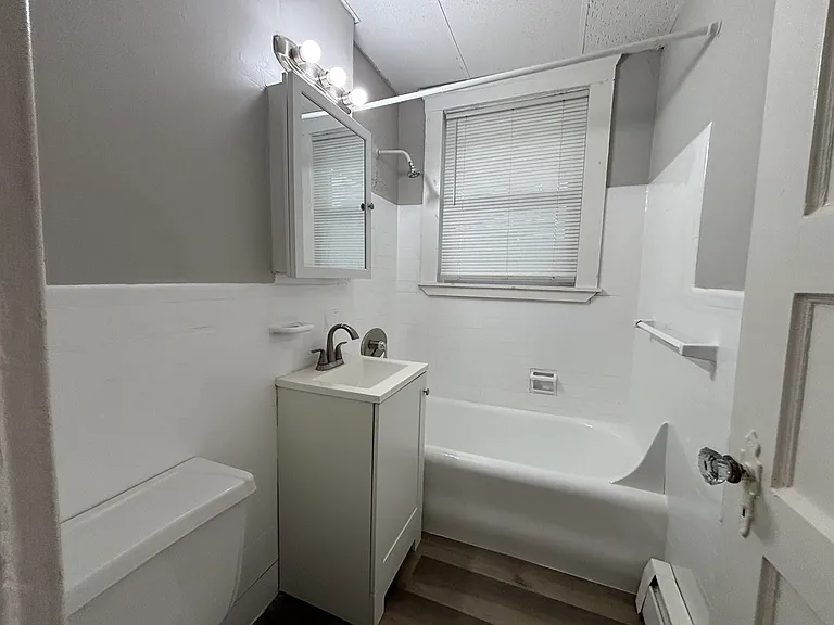 32 Chestnut St #1 — Photo 1