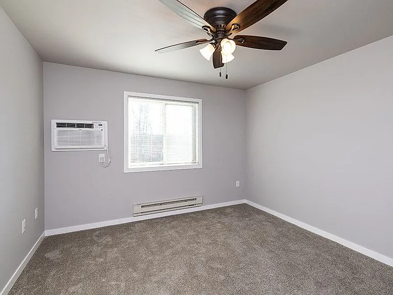 RIVER BEND ESTATES — Photo 24