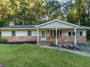 130 Village Rd, Etters, PA 17319