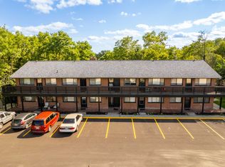 10612 Grand River Ave UNIT 8, Brighton, MI 48116