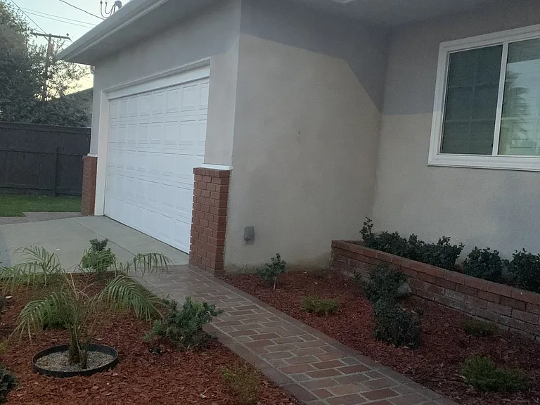 2-car garage