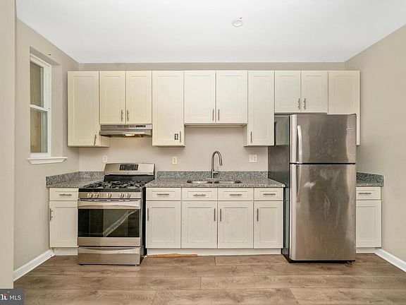 4th image of 1014 W Lanvale St