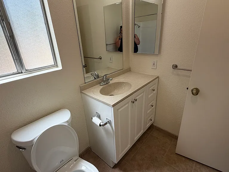 4857 College Ave #8 — Photo 11