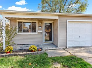 7235 Mortenview Dr, Taylor, MI 48180