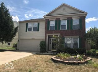 10143 Holly Berry Cir, Fishers, IN 46038