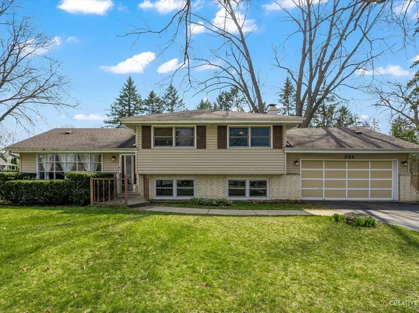 231 E Des Moines St, Westmont, IL 60559