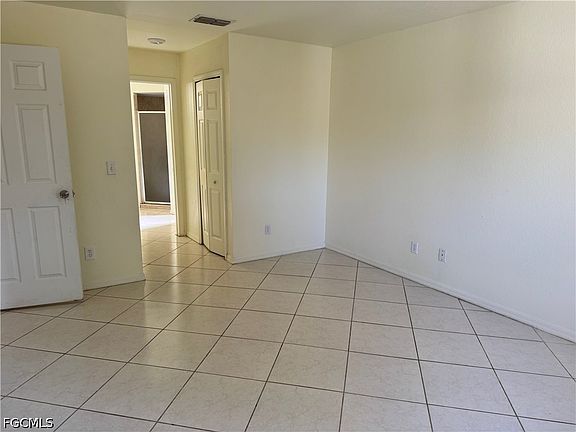 2nd image of 934 Garnet Ave