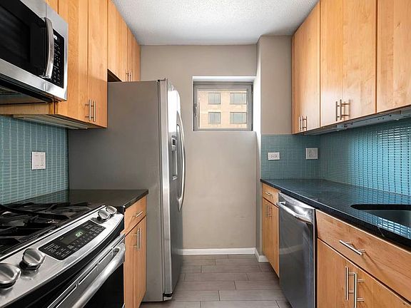 5th image of 2 S End Ave APT 7I