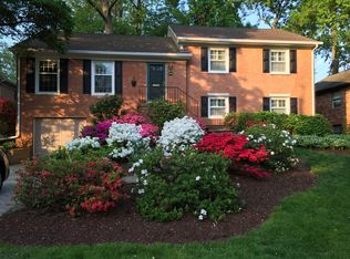 5818 Ogden Ct, Bethesda, MD 20816
