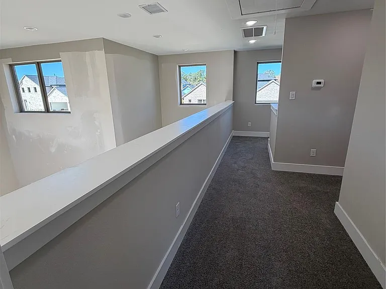 2523 Liguria — Photo 21