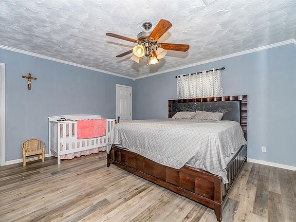 5th image of 3311 Sophie Ann Dr