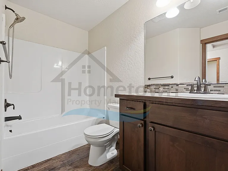1622 E 3rd Ave — Photo 22