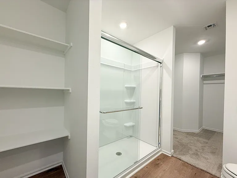 16301 Harvester Dr — Photo 17