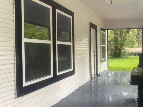 2013 W 10th St, Texarkana, TX 75501