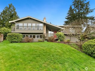 8209 211th Pl SW, Edmonds, WA 98026