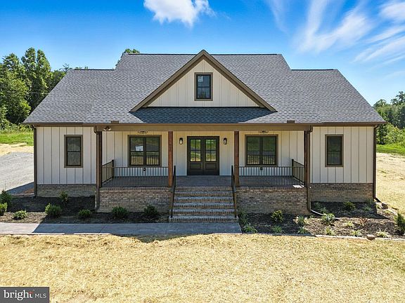 2nd image of 885 Buckners Ln