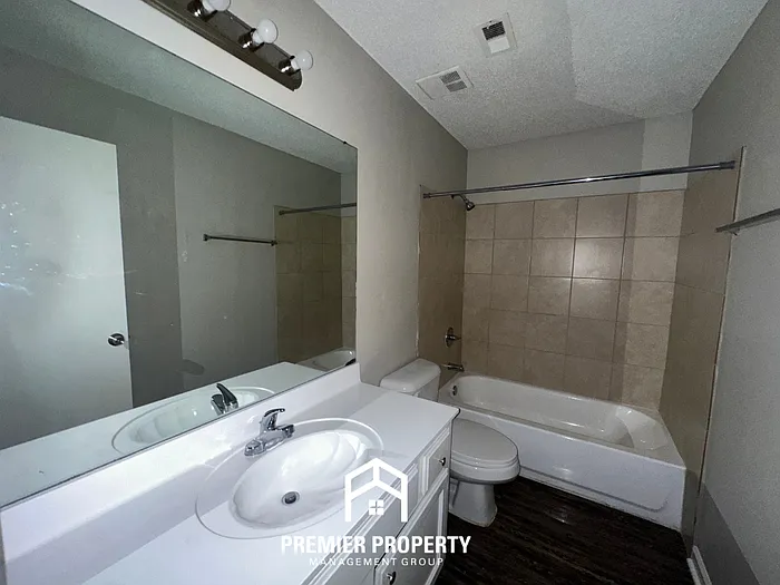 2210 Curbertson Cv — Photo 10