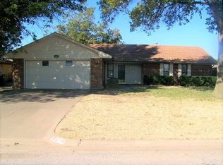 4602 Skyline Pl, Enid, OK 73703