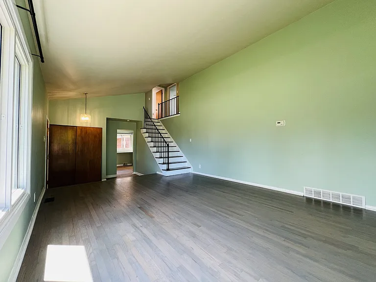 747 Jamaica Dr #1 — Photo 9