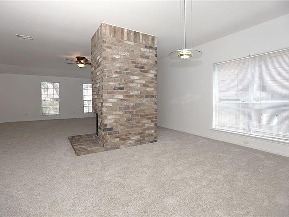 5th image of 1027 Cascade Creek Dr