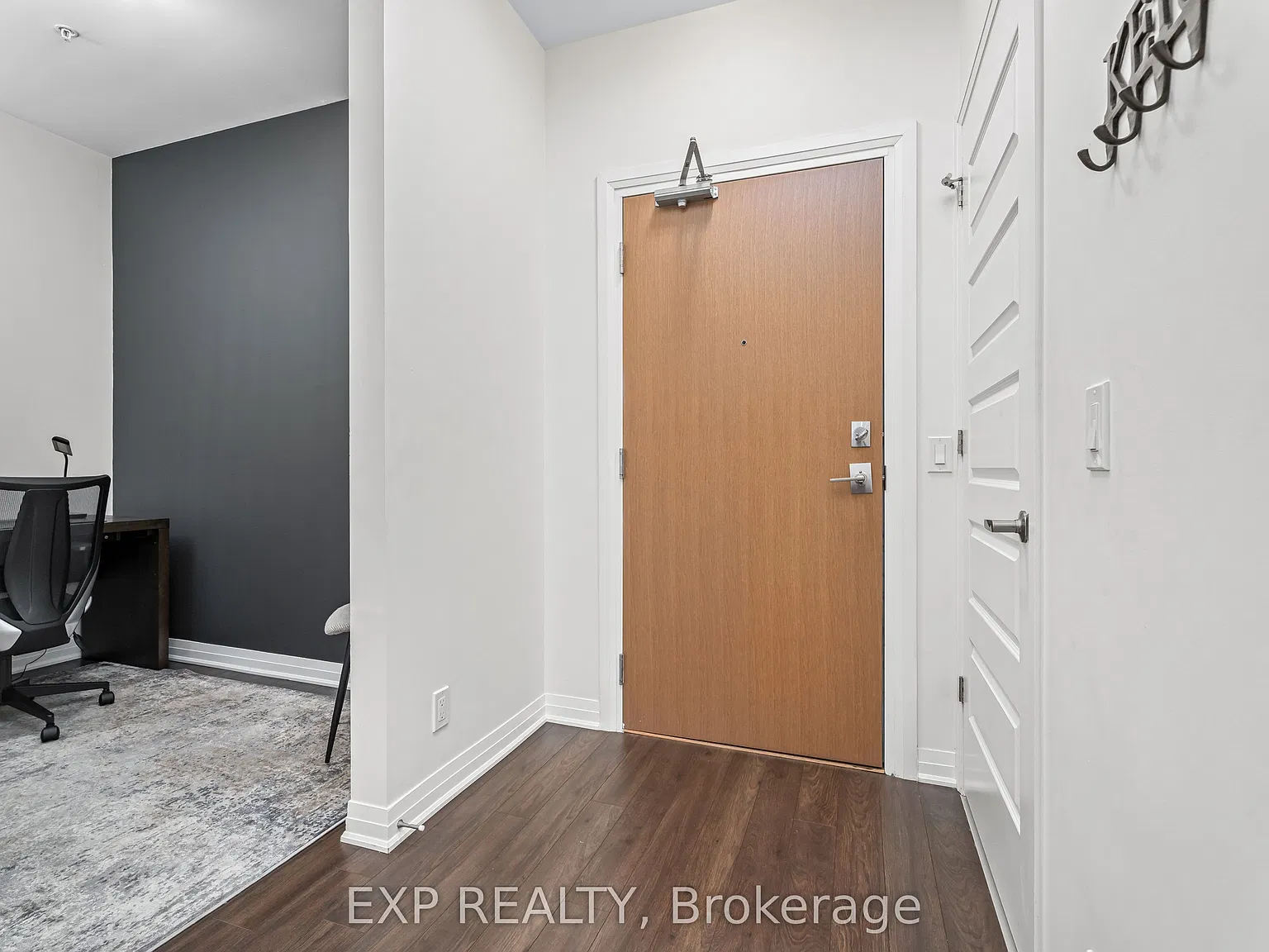 1 bed, $2,100 — Photo 3