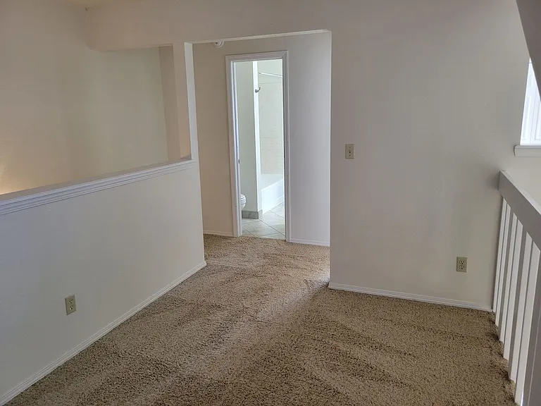 5129 Rainbow Harbour Cir — Photo 10