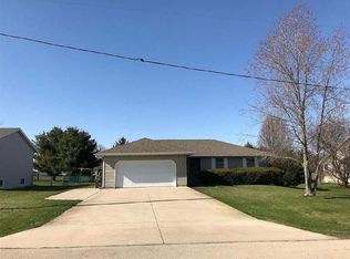 302 Walgren Rd, Pearl City, IL 61062