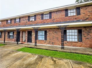 1924 Tusa Dr, Violet, LA 70092