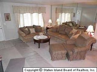 384 Jefferson Ave, Staten Island, NY 10306