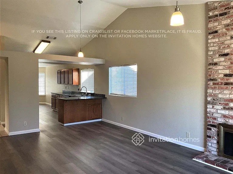 1604 Alcazar Ct — Photo 3