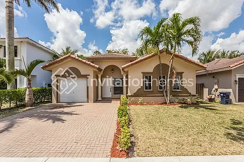 14438 SW 158th Pl Photo 1
