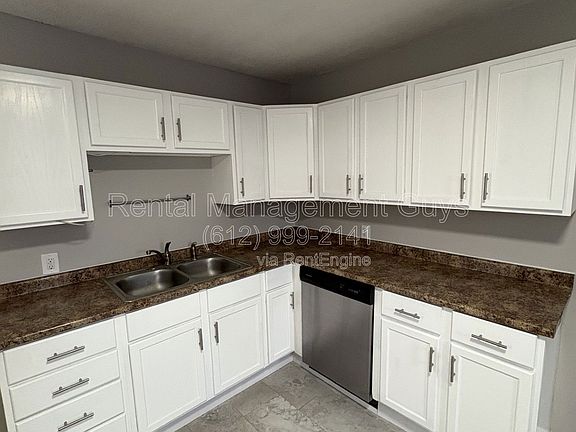 2nd image of 1826 Jackson St NE #2