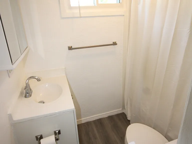 1162 Jackson St — Photo 15