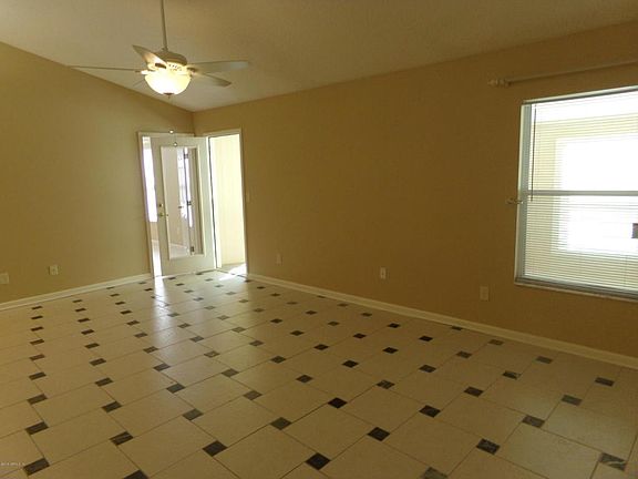 5th image of 431 Charles Pinckney St