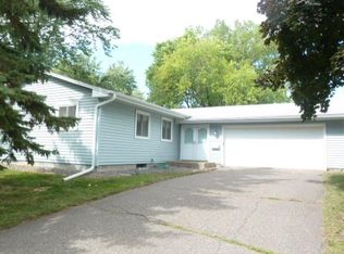 5607 Perry Ave N, Crystal, MN 55429